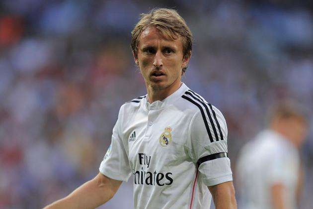 CBA浙江男篮险胜青岛